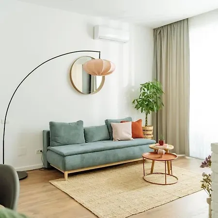 5 - New Building & Parking Apartment Bukarest