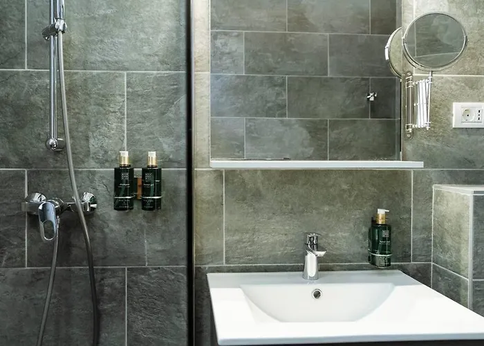 5 - New Building & Parking * ブカレスト