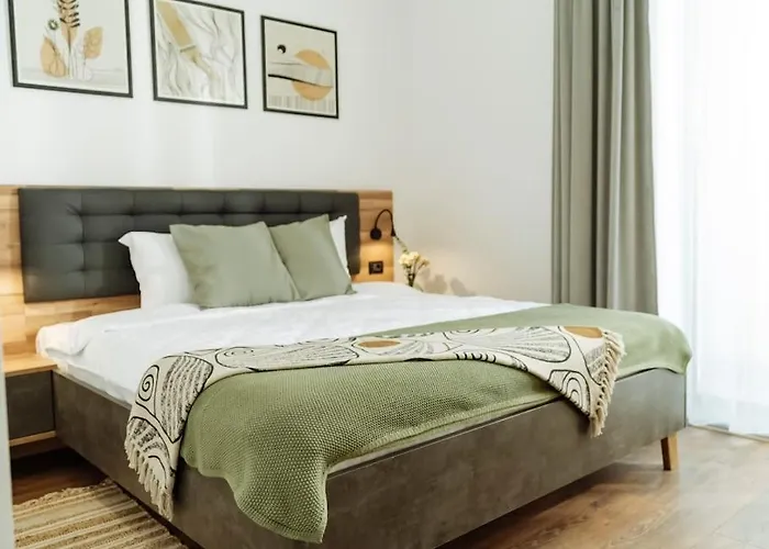 Apartman 5 - New Building & Parking *