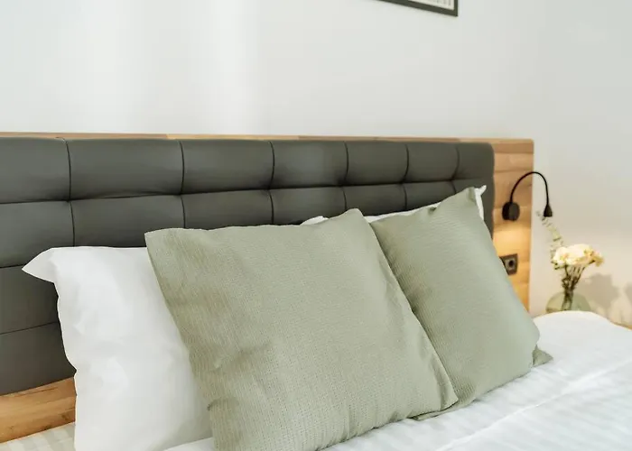 Apartman 5 - New Building & Parking